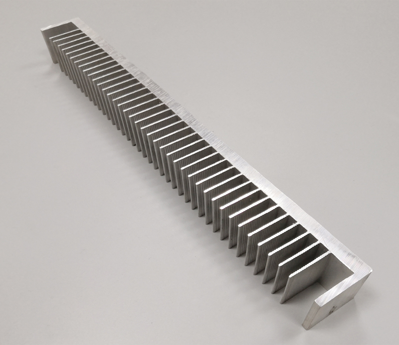 Heat sink range from 20mm to 1000mm wide,5mm to 200mm high, CNC machining